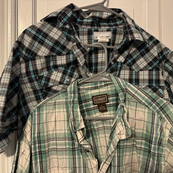 Set of (2)‎ two men’s plaid button down shirts. Size large. - Picture 4 of 9